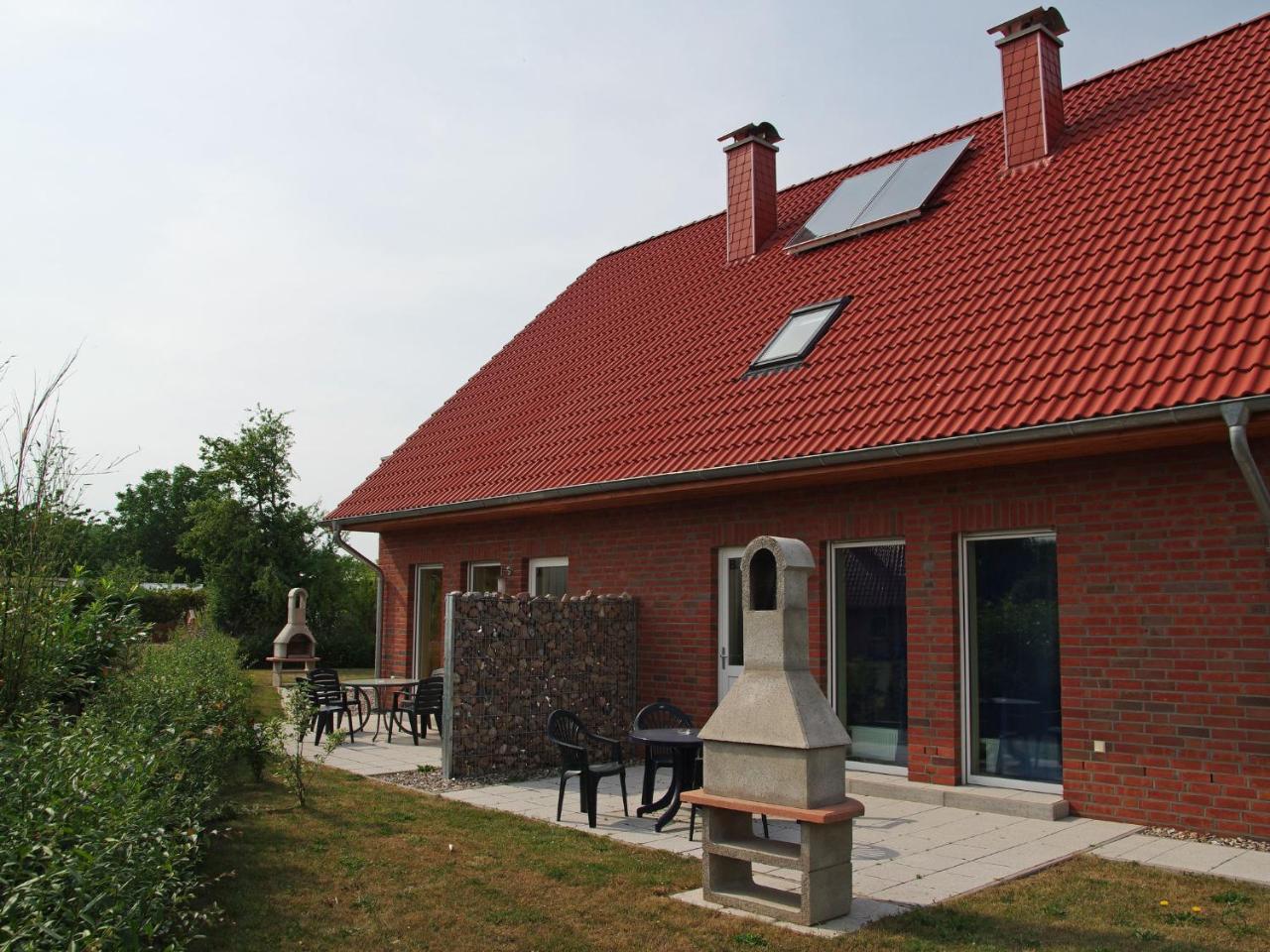 5-Bedroom Holiday Home In Zierow With Garden Exterior foto